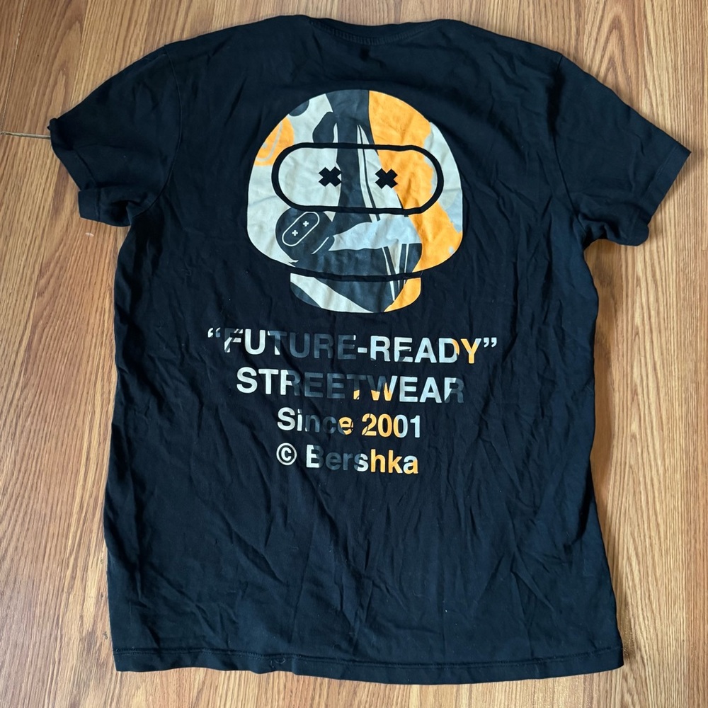 Bershka Future Ready Streetwear Black Graphic T-Shirt Size‎ M